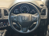 運転している間、長く触れているものだから手になじむハンドルがいいですよね。本革巻のステアリングは乗れば乗るほど手になじんでいきます。