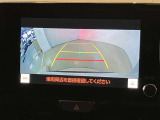 バックガイドモニターで、後方を確認しながら安心して駐車することができます。運転初心者も熟練者も必須の機能ですよ!