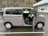 ドア開口部は広々としているので乗り降りしやすいです♪