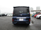 中古車購入時「パンク保証」をご案内しております。万一のパンクやバーストの際に、同等新品タイヤへの交換が可能です。(タイヤと交換工賃が対象です。免責金額と廃タイヤ処分料が必要になります。)