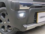 悪天候時の前方視界を確保するLEDフォグランプを装備。プロテクターデザインのバンパーと相まって、よりSUVらしい力強さを与えます。