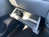 車検証入れを収納できるスペースがあります!