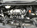 エンジンルームもクリーニングできれいな状態です。ぜひボンネットを開けてご確認ください。