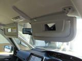 バニティーミラー★運転席、助手席に装備しています。