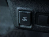 【12V電源】USBポートなどを追加することができます。