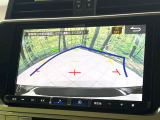 【バックカメラ】駐車時に後方がリアルタイム映像で確認できます。大型商業施設や立体駐車場での駐車時や、夜間のバック時に大活躍!運転スキルに関わらず、今や必須となった装備のひとつです!