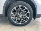 国道246号線沿い、南町田グランベリーパーク駅すぐ。BMW Premium Selection 東名横浜/〒194-0004 東京都町田市鶴間5-18-1