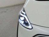 消費電力が少なく長寿命のLEDヘッドランプを装備しております。