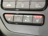 【シートヒーター】寒い日に重宝するシートヒーター!エアコンより早く温まってくれるので寒がりの人も安心ですね♪エアコンの温風は乾燥するから苦手、という方にもをおすすめです。