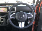 ハンドルは、車を運転する上で、ずっと握っている重要なパーツです。 手にフィットする物が、いいですよね♪