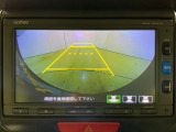 リアカメラ付で、後方をナビ画面で確認。車庫入れも安心です。もちろん、バックギアと連動しています。