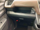 納車前にはプロのメカニックが、各部の点検を行います。ディーラーにしか出来ない品質、そしてサービスできっと満足していただけると思います!