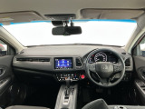 【前方視界】開放的な前方視界!運転がしやすく疲れにくいです♪窓が大きく、見通しがとっても良いおクルマですよ♪