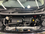 エンジンルームもクリーニング済みできれいですよ。日産の整備士がしっかりと丁寧に点検していますので安心してお乗りいただけます