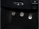 アルミペダルとMT車はスポーツカーの基本ですね^^
