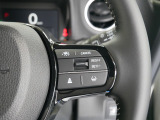 【ACC〈アダプティブ・クルーズ・コントロール〉】予め設定した車速内でクルマが自動的に加減速。前走車との適切な車間距離を維持しながら追従走行しドライバーの運転負荷を軽減します。