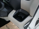 運転席側のドリンクホルダー