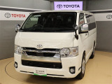 トヨタ認定中古車の安心感はそのままに、まるごとクリーニングと同等商品の当社「キラリフレッシュ」を簡素化し、お買い求めやすくした商品が、「トヨタ認定中古車ライト」です。