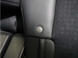 ◆ISOFIX◆シートベルトいらずでチャイルドシートと固定金具を連結するだけでガッチリ固定できます。
