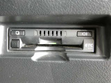 ビルトインタイプのETC車載機です。見た目もスマートで料金所通過もキャッシュレスです。