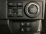 プッシュボタンスタートなどのスイッチ類は集約されていますので扱いやすいですよ♪