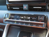 オートエアコンで車内はいつでも快適です♪