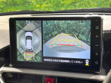 【パノラミックビューモニター】専用のカメラにより、上から見下ろしたような視点で360度クルマの周囲を確認することができます☆死角部分も確認しやすく、狭い場所での切り返しや駐車もスムーズに行えます。