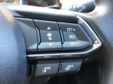 MRCC(マツダレーダークルーズコントロール)は先行車との車間を維持しながら追従走行を行い、長距離でのドライバー負担を軽減させてくれます。