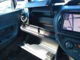 車検証などの保管に便利な小物入れがついています
