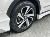 『トヨタ純正アルミホイール装着車になります!』スタイリッシュでとてもかっこいいですね♪