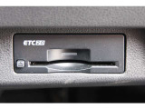 ビルドインタイプのETC車載器がスッキリと収まっています。