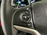 ステアリングリモコンは、運転中でも簡単に音量調整やチャンネル変更もできます!わき見運転防止にもつながるので安心です♪