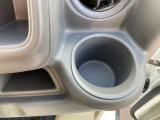 運転席側ドリンクホルダー