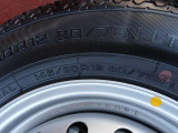 タイヤサイズは145/80R12になります☆