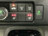 運転席/助手席シートヒーターで寒い日もすぐに温かくなり快適に過ごせます。2段階の温度調整が可能です