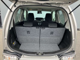 日常の使用に十分な広さの荷室です♪簡単な操作でシートアレンジもできます♪