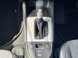 【パーキングセンサーシステム】車両前後の障害物を検知し、音やディスプレイ表示でドライバーに警告する安全運転支援システムでございます!