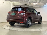 リヤ、後ろから見るとまた車の印象が変わってきますね☆☆