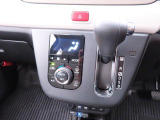 お車を購入される際はご不明な点や不安な点もあるかと思いますが、困ったらお気軽にご相談下さい! 【フリーダイアル】 でお電話頂ければ当店のスタッフがじっくりお話を聞かせて頂きます!