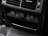 ボディへのガラスコーティング【ハイモースコート】施工承ります。モース硬度8、クリスタルに匹敵する硬質ガラス状被膜に従来品よりも高まった撥水耐久性能、深淵な艶を実現し、大切な愛車を守ります。