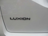 LUXIONエンブレム。