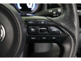 走りたいスピードでセットすれば一定速度で走行が出来るクルーズコントロール付き!高速道路でのドライブが快適になりますね♪