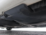気になる中古車の下廻り。もちろん、納車時には整備スタッフによる点検を実施致しますので安心してご購入いただけます。