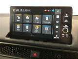 ディスプレイオーディオを装備。スマホとクルマをつなぐことで、これまでのナビに加えて、いろんなサービスが楽しめます。