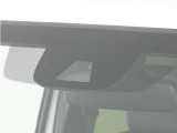 ◆Honda SENSING◆ カメラ等装置で精度の高い検知能力を発揮、安全運転を支援します。ステアリング上のコントローラーに注目!