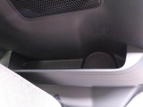 ドアのポケットにも小物やペットボトルが入ります!!