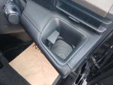 運転席ドリンクホルダー