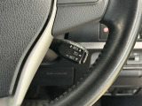 【クルーズコントロール】こちらを操作いただくことで、車は一定速度を維持したまま走行し続けます ブレーキ操作やスイッチを切ることで通常走行に戻ります