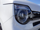 【外装】LEDヘッドライトです。