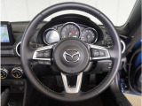 【運転席】最適なドライビングポジションでドライブをお楽しみください。
